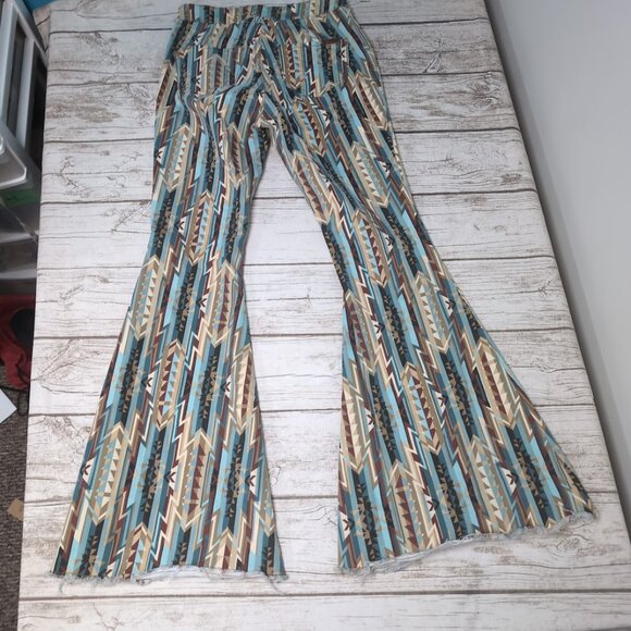 Rock & Roll Denim Ladies High Rise Blue/Brown Aztec Bell Bottom Jeans 28x34 - Picture 8 of 8